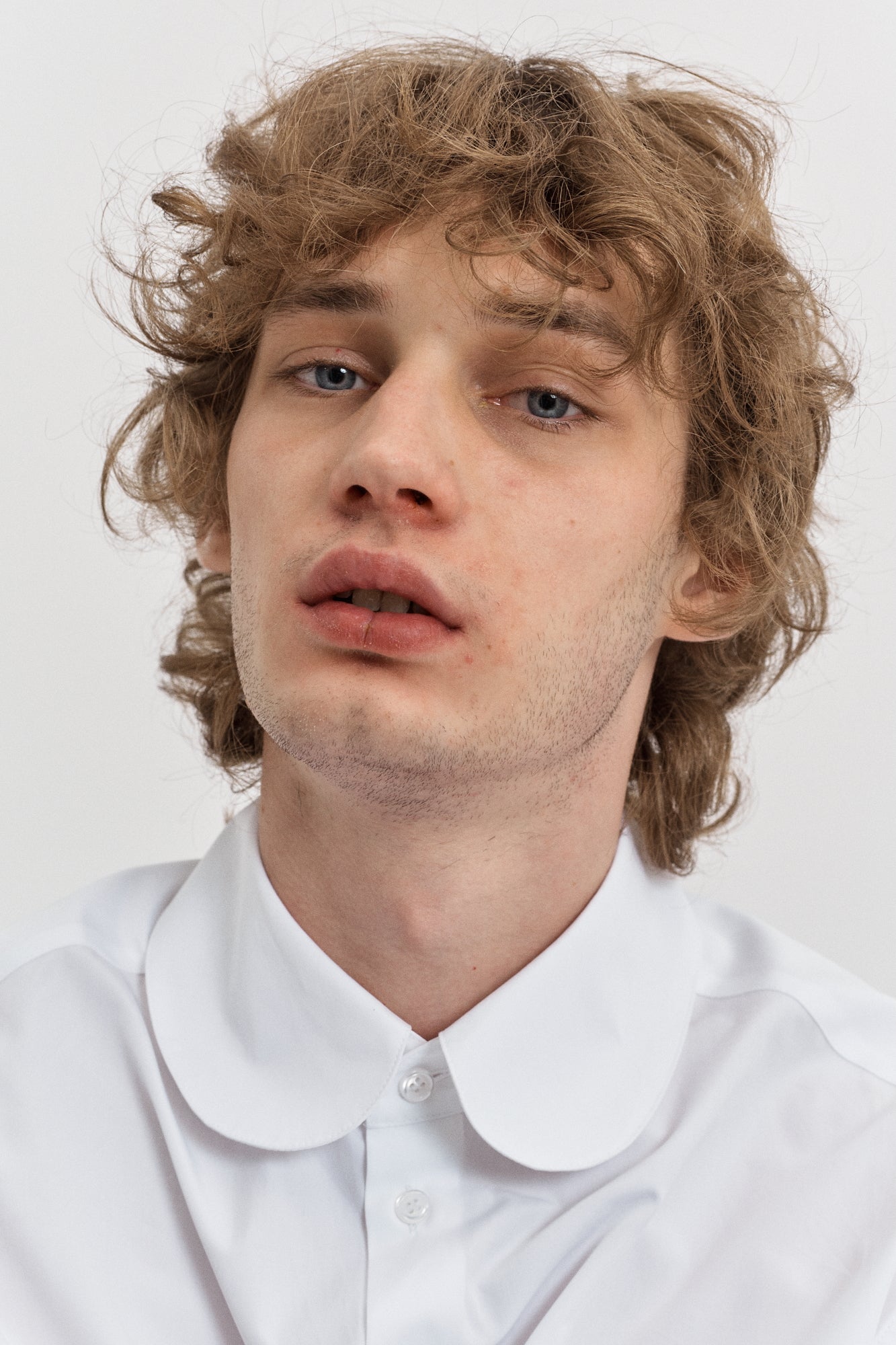 [SM] Cotton poplin shirt with Peter Pan collar