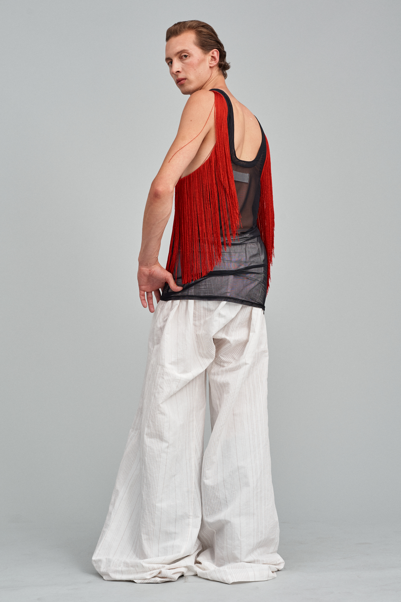 [The Magic Mountain] Versatile tank top with military fringes