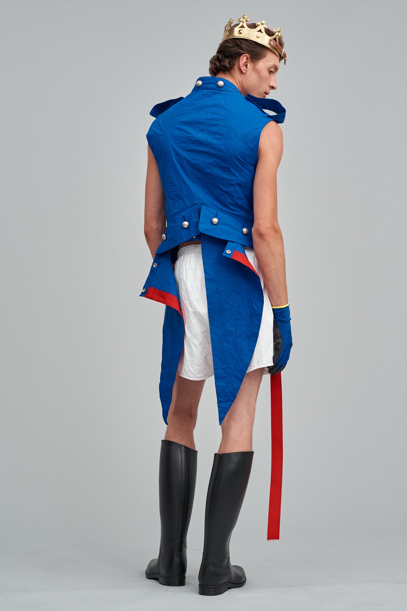 [The Magic Mountain] Officer-inspired deconstructed sleeveless basque tailcoat