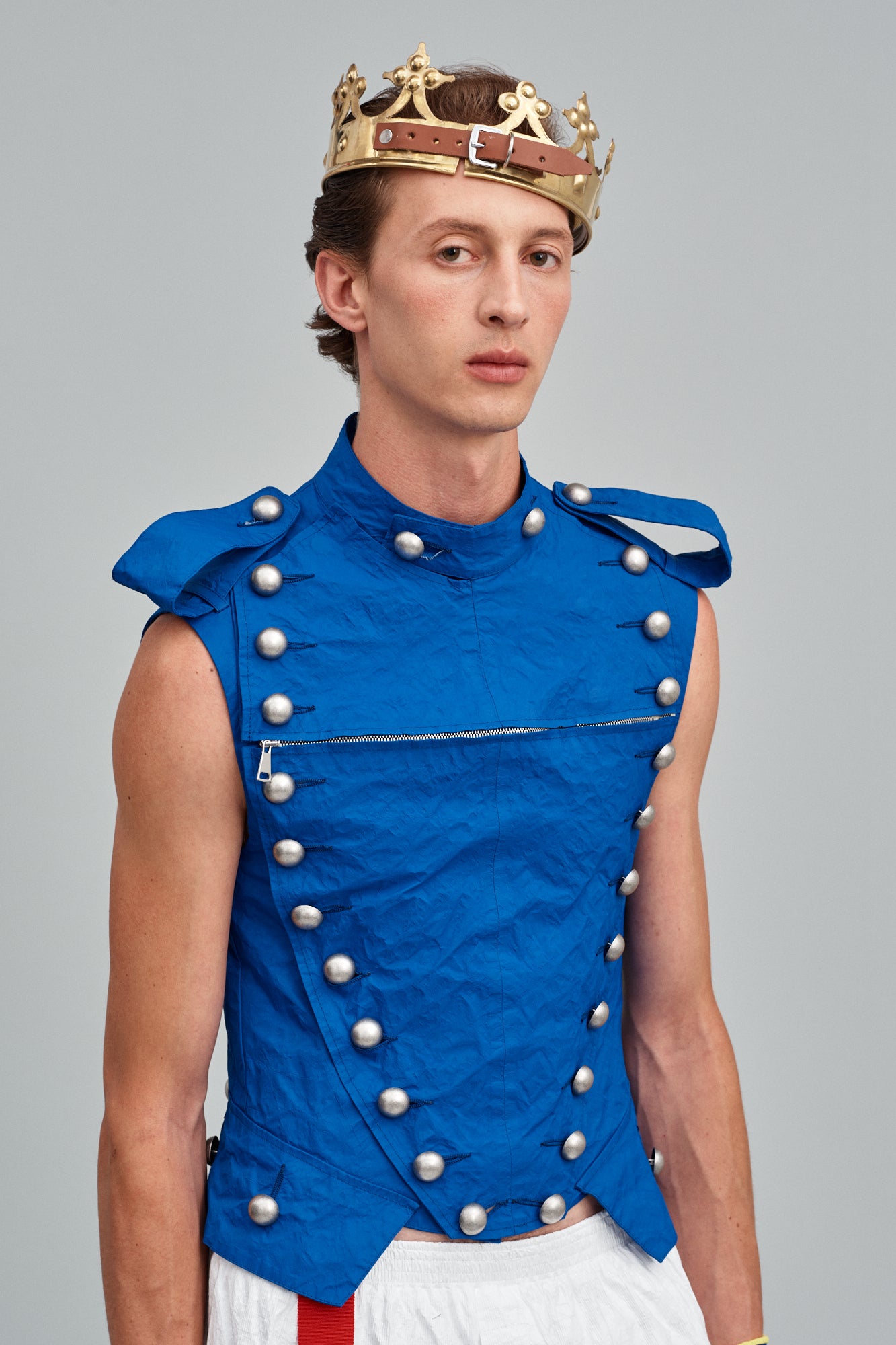[The Magic Mountain] Officer-inspired deconstructed sleeveless basque tailcoat