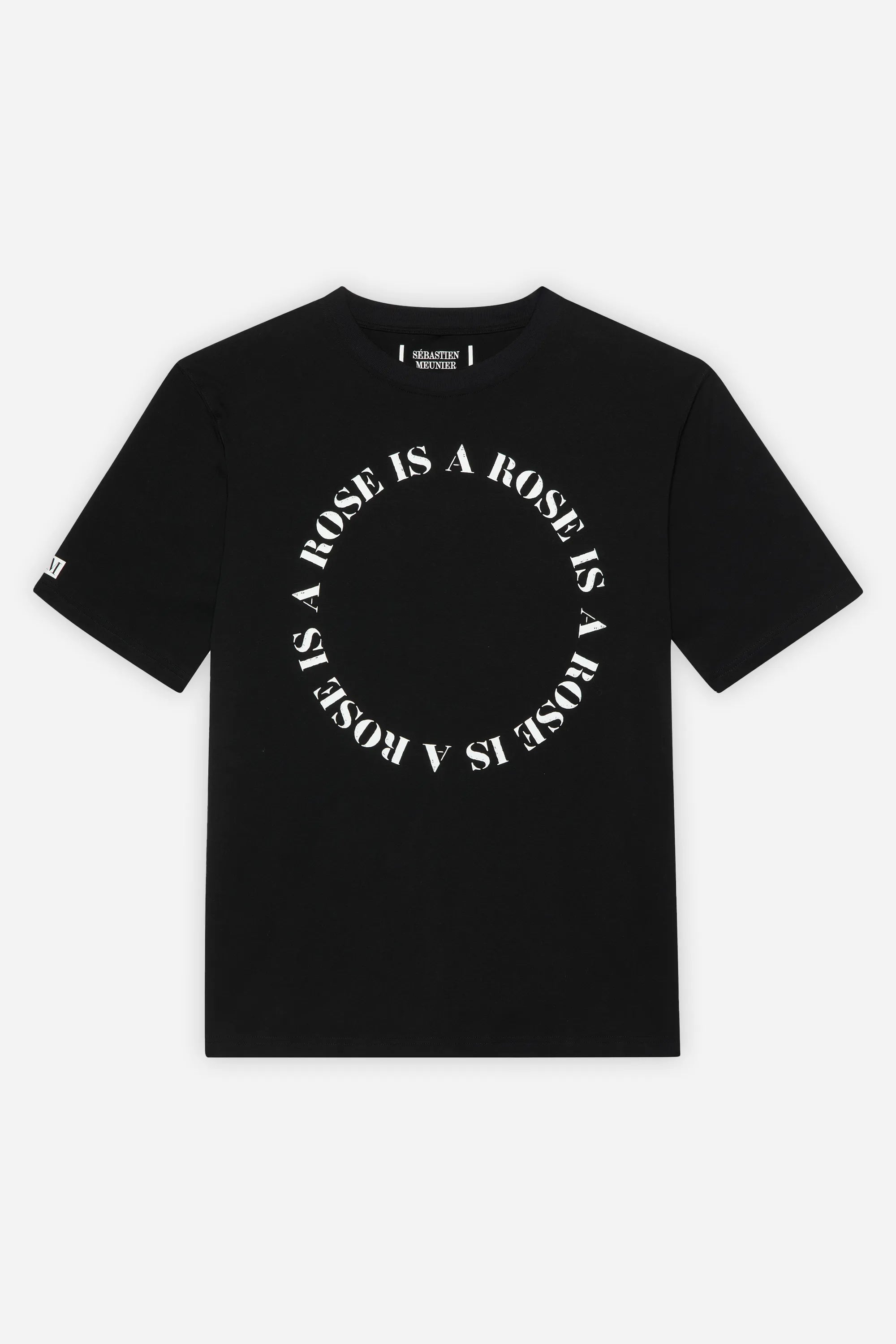  Sebastien Meunier Oversize Gertrude Stein Printed Black Cotton T-shirt - front - Black unisex square T-shirt featuring a serif typographic circle with the phrase "rose is a rose".