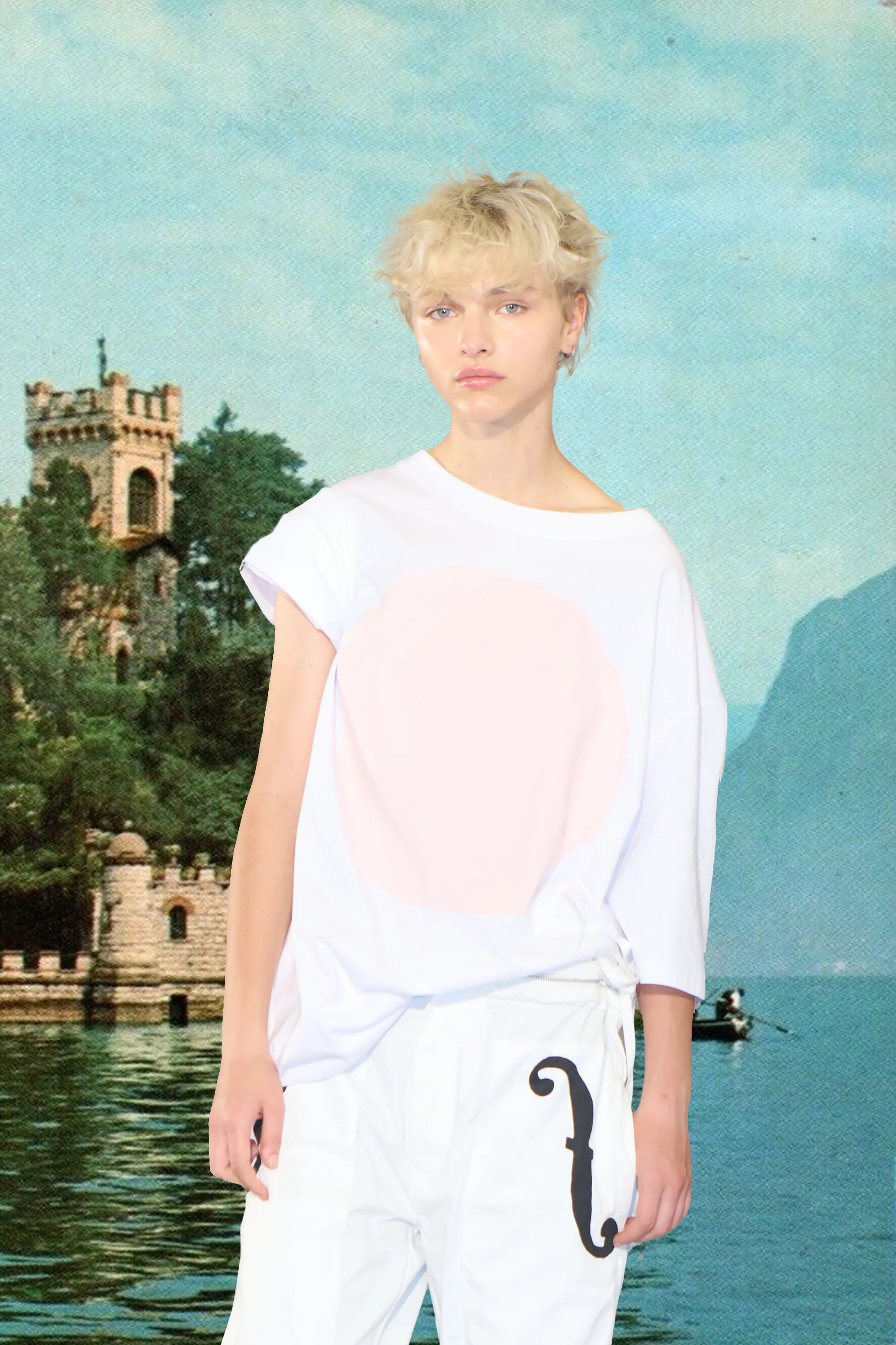 Front view of the Sébastien Meunier Oversize Gertrude Stein Printed White Cotton T-shirt from the Chapitre 14 collection.
